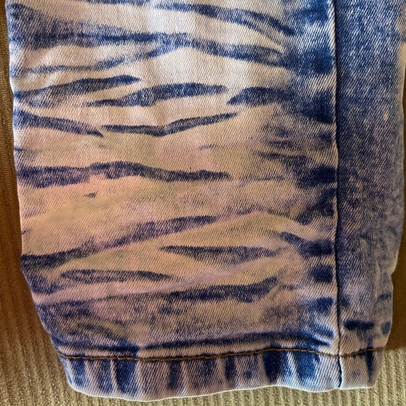 Men's Blue Patterned Straight Jeans - Picture 6 of 13